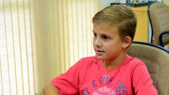 Prefeito recebe estudante no gabinete