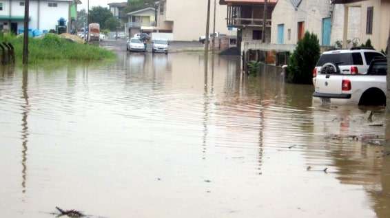 Temporal deixa Distrito do Caravaggio alagado