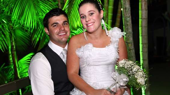 O casamento de Marciel Machado e Paula Pasetto Kirchner reuniu um grande público no Petrus. A família Bepe Pasetto estava toda reunida.  Foto: Machado Foto Studio