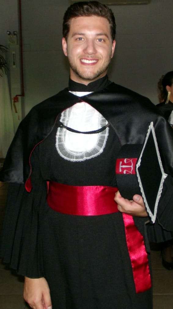 Flávio Ghislandi Cúnico agora é bacharel em Direito. Parabéns!