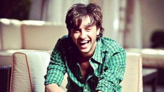 O querido Haysam Ali, ex participante do reality show Fazenda de Verão, e que também é amigo de Vanessa Begnini, é só alegria!