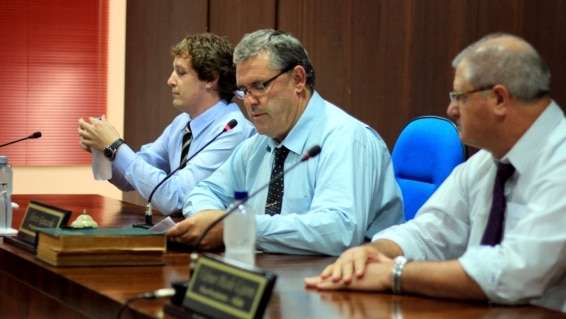 Em sessão extraordinária câmara autoriza prefeitura a leiloar veículos 1 Em sessão extraordinária câmara autoriza prefeitura a leiloar veículos