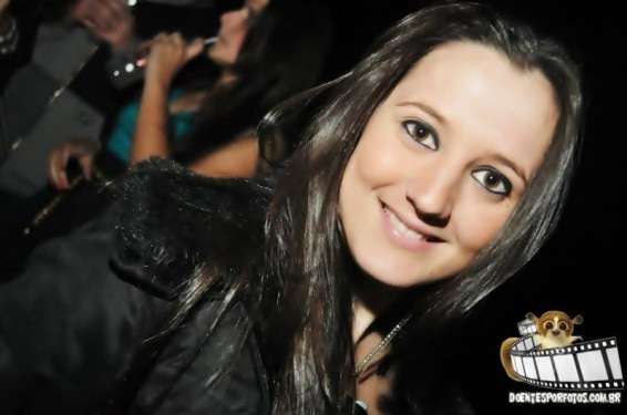 Ricardo Mazzorana: E por falar em realeza...a coroa da rainha será banhada a ouro e com cristais. Que poder hein?! 6 Beleza e bom humor = Susane De Mattia.