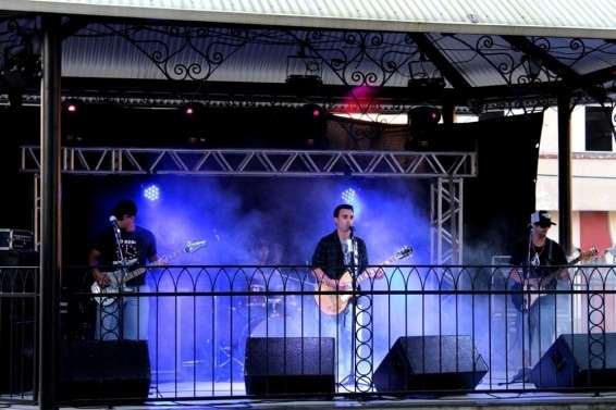 Confira as fotos do Em Nove, 1° Encontro Musical de Nova Veneza 1 Confira as fotos do Em Nove, 1° Encontro Musical de Nova Veneza