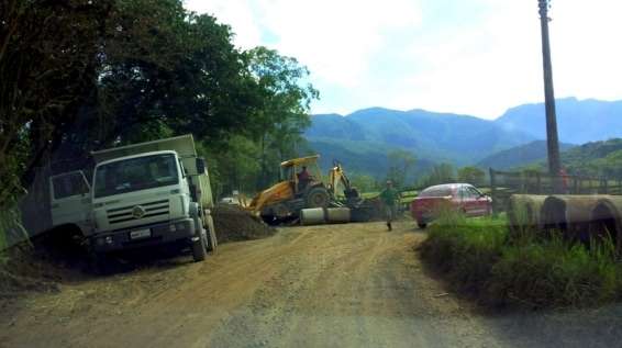 Estrada do Rio Cedro Alto recebe manutenção 3 Estrada do Rio Cedro Alto recebe manutenção