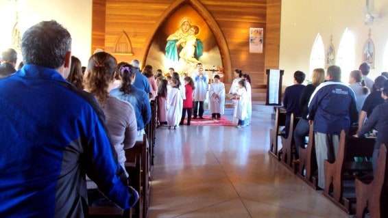 Movidos pela fé cristãos comemoram Corpus Christi no Bairro Bortolotto 7 Movidos pela fé cristãos comemoram Corpus Christi no Bairro Bortolotto