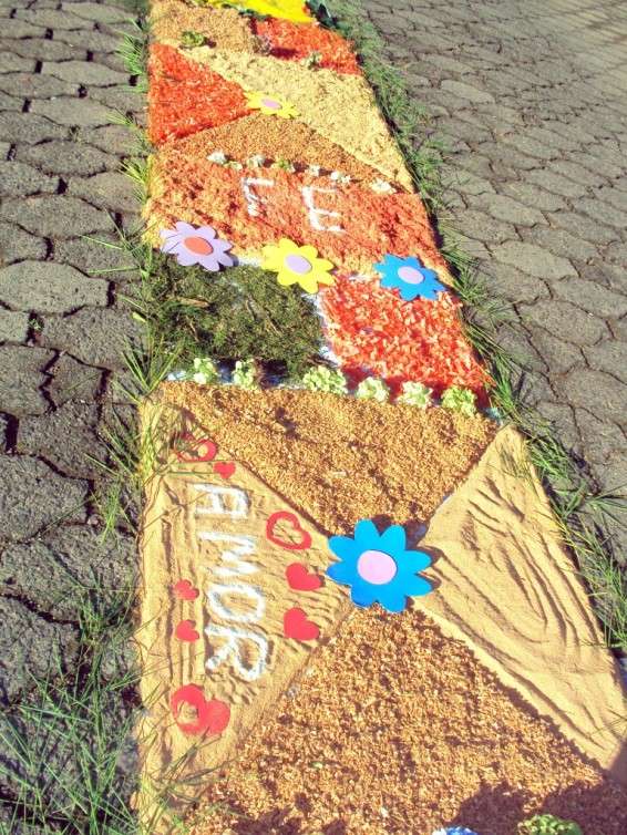 Movidos pela fé cristãos comemoram Corpus Christi no Bairro Bortolotto 9 Movidos pela fé cristãos comemoram Corpus Christi no Bairro Bortolotto