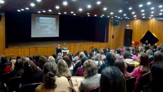 Professores de Nova Veneza participam de formação continuada