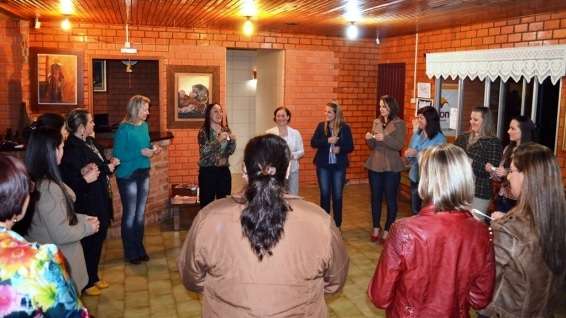 Enfermeiros são homenageados em confraternização 5 Enfermeiros são homenageados em confraternização