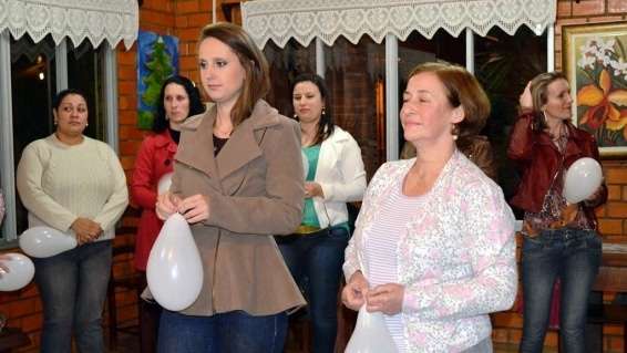 Enfermeiros são homenageados em confraternização 8 Enfermeiros são homenageados em confraternização