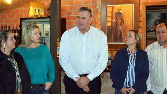 Enfermeiros são homenageados em confraternização 3 Enfermeiros são homenageados em confraternização