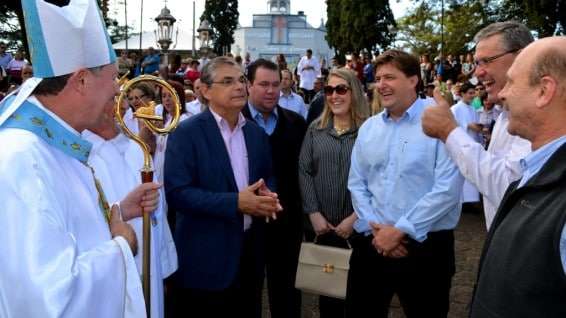 Milhares de fiéis acompanham 62ª Festa de Nossa Senhora do Caravaggio 4 Milhares de fiéis acompanham 62ª Festa de Nossa Senhora do Caravaggio