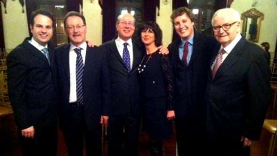 O vereador Aroldo Frigo Júnior (PSDB) participou no dia 03 de junho em Curitiba no Palácio Garibaldi do aniversário da República italiana e da despedida do Cônsul geral italiano para o Paraná e Santa Catarina, Salvatore di Venezia. Na foto: o Agente Consular da Itália em Criciúma Guilherme Bortoluzzi, Cônsul Geral Salvatore Di Venezia, Vice-Cônsul Geral Rosario Grenci, Correspondente Consular da Itália em Nova Veneza e Vereador, Aroldo Frigo Junior, ex-Cônsul Geral, Vitoriano Speranza.