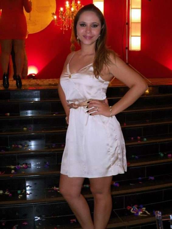 Yara Martins Costa, a goiana mais alto astral!