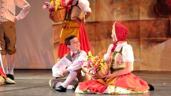 Grupo Folclórico inicia apresentações no Festival de Dança de Joinville 4 Grupo Folclórico inicia apresentações no Festival de Dança de Joinville