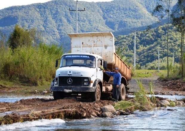Prefeitura de Nova Veneza recupera estragos causados pela chuva