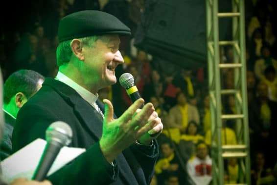 Fiéis lotam o ginásio de Caravaggio para celebrar os 15 anos da Diocese 14 Fiéis lotam o ginásio de Caravaggio para celebrar os 15 anos da Diocese