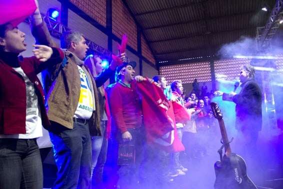 Fiéis lotam o ginásio de Caravaggio para celebrar os 15 anos da Diocese 18 Fiéis lotam o ginásio de Caravaggio para celebrar os 15 anos da Diocese