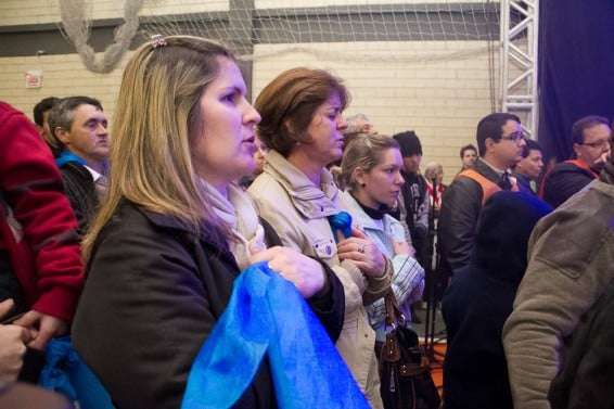 Fiéis lotam o ginásio de Caravaggio para celebrar os 15 anos da Diocese 24 Fiéis lotam o ginásio de Caravaggio para celebrar os 15 anos da Diocese