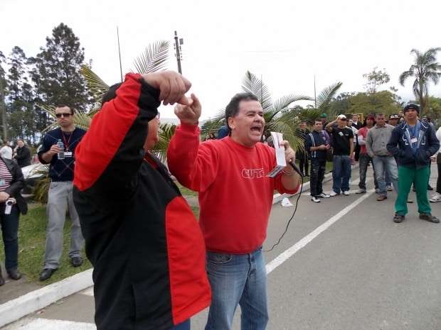 Trabalhadores aderem paralisação na Agrovêneto e greve geral não esta descartada 1 Trabalhadores aderem paralisação na Agrovêneto e greve geral não esta descartada