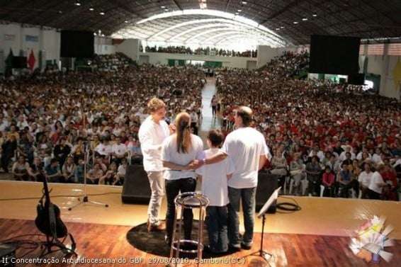 Famílias terão show especial na festa dos 15 anos da Diocese de Criciúma em Caravaggio 7 Famílias terão show especial na festa dos 15 anos da Diocese de Criciúma em Caravaggio