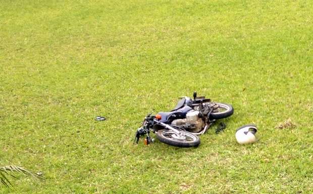 Homem cai de moto e abandona veículo e caroneiro em São Bento Baixo 1 Homem cai de moto e abandona veículo e caroneiro em São Bento Baixo