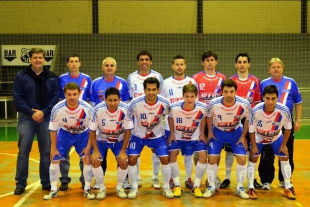 Nova Veneza continua líder da LAC