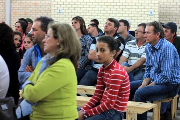 Em crise, avicultores do sul do estado lutam por negociação com frigoríficos 1 Em crise, avicultores do sul do estado lutam por negociação com frigoríficos
