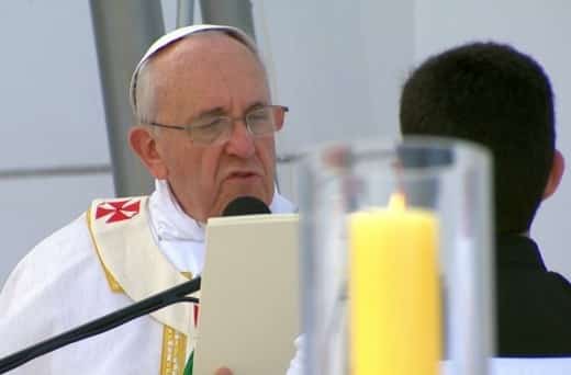 Papa Francisco condena veneração ao dinheiro