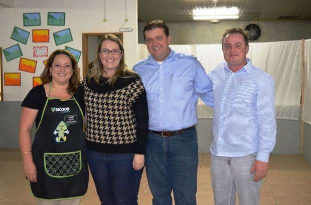 Festa reúne famílias em São Francisco 4 Festa reúne famílias em São Francisco