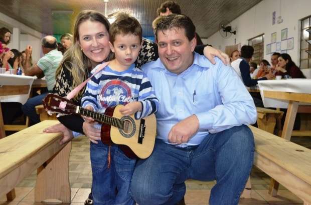 Festa reúne famílias em São Francisco 8 Festa reúne famílias em São Francisco