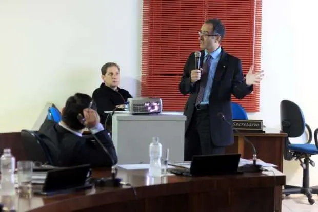 Procurador Federal, Darlan Dias, discute recuperação do Rio Mãe Luzia na Câmara de Nova Veneza