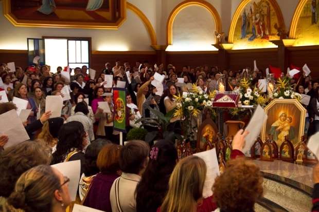 Santuário de Caravaggio acolhe encontro da Mãe Peregrina neste domingo 2 Santuário de Caravaggio acolhe encontro da Mãe Peregrina neste domingo