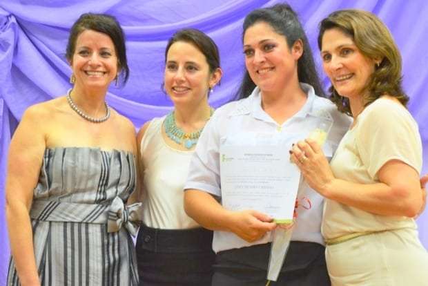 Programa Mulheres Mil capacita zeladoras