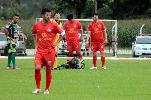 Metropolitano vence, e está a um passo do título 1 Metropolitano vence, e está a um passo do título