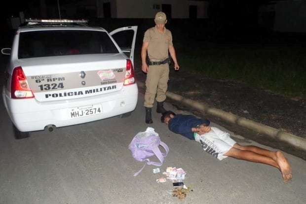 PM captura jovem que furtou em empresa de laticínios no Bairro Bortolotto 2 PM captura jovem que furtou em empresa de laticínios no Bairro Bortolotto