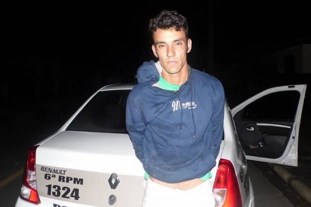 PM captura jovem que furtou em empresa de laticínios no Bairro Bortolotto 1 PM captura jovem que furtou em empresa de laticínios no Bairro Bortolotto