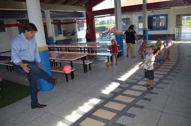 Prefeito visita Projeto “Colônia de Férias” nos Centros Educacionais 1 Prefeito visita Projeto “Colônia de Férias” nos Centros Educacionais