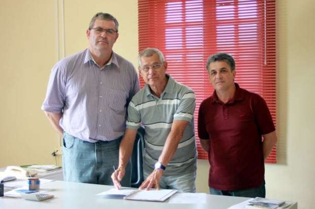 Câmara e Infoway firmam contrato para link da TV Câmara 1 Câmara e Infoway firmam contrato para link da TV Câmara