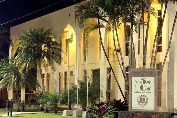 BOMBA: Prefeito anuncia exoneração de todos os secretários nesta sexta-feira 1 BOMBA: Prefeito anuncia exoneração de todos os secretários nesta sexta-feira