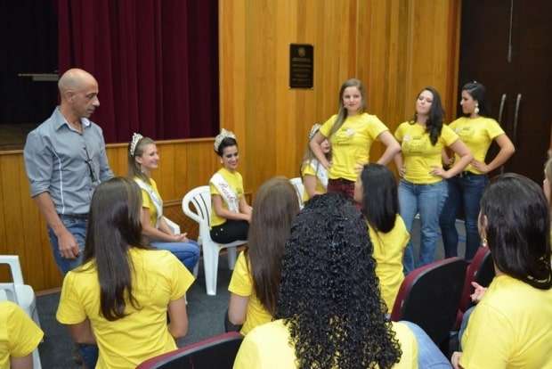 Candidatas à Rainha e Princesas de Nova Veneza são apresentadas 1 Candidatas à Rainha e Princesas de Nova Veneza são apresentadas