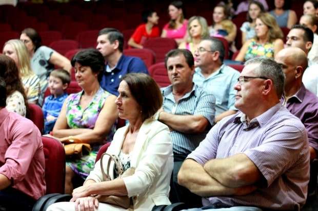 Confira mais fotos da etapa de apresentação das candidatas a corte da Festa da Gastronomia