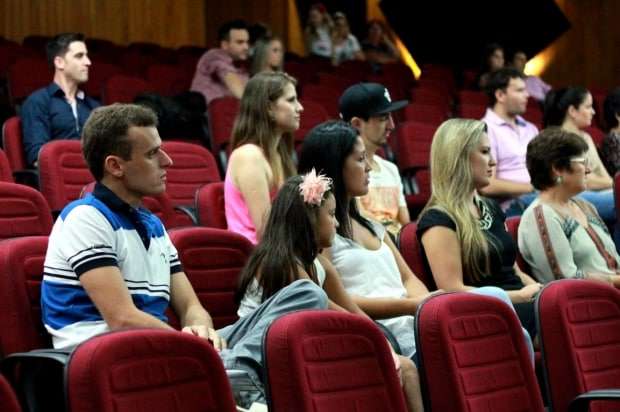 Confira mais fotos da etapa de apresentação das candidatas a corte da Festa da Gastronomia