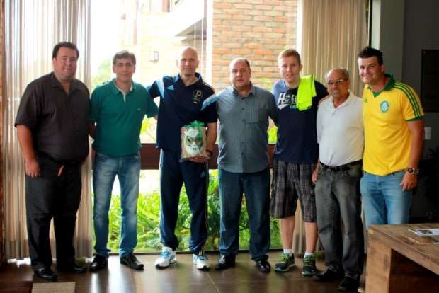 Palmeiras deixa Hotel Bormon em Nova Veneza, para confronto com o Criciúma