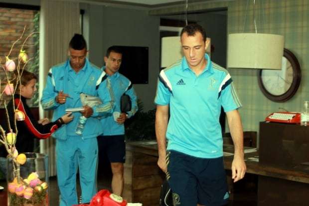 Palmeiras deixa Hotel Bormon em Nova Veneza, para confronto com o Criciúma