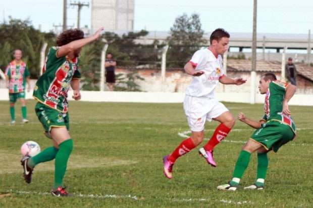 Metropolitano empata sem gols e vai decidir em casa a Copa Sul