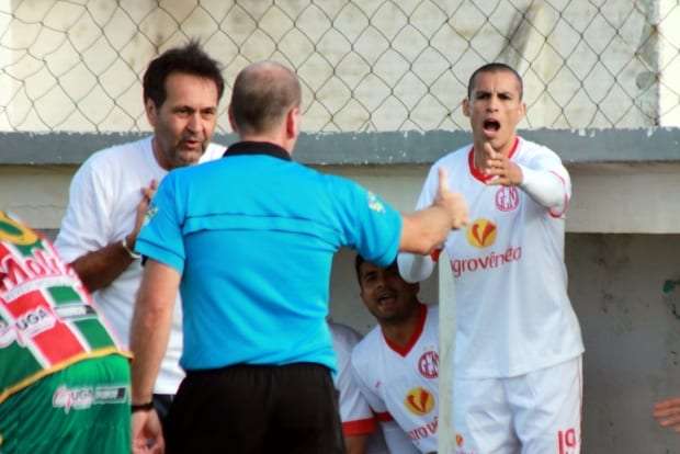 Metropolitano empata sem gols e vai decidir em casa a Copa Sul