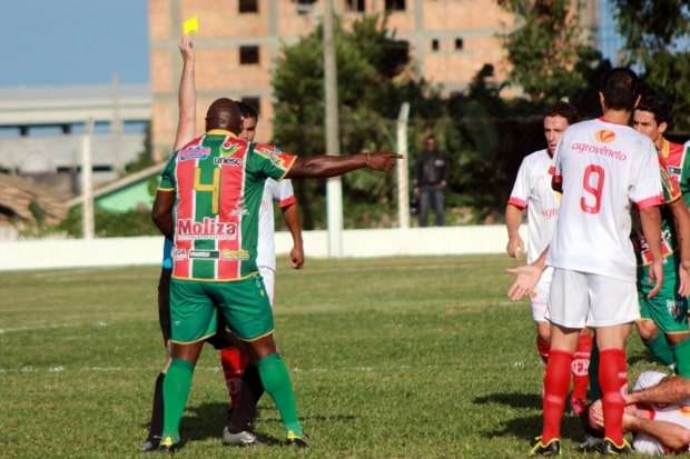 Metropolitano empata sem gols e vai decidir em casa a Copa Sul