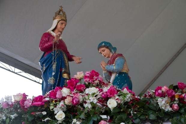 Romaria atrai milhares de devotos a Caravaggio neste domingo 2 Romaria atrai milhares de devotos a Caravaggio neste domingo