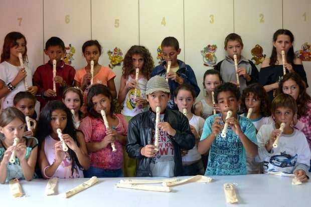 Aulas de balé e flauta para os alunos do Cras de Nova Veneza 1 Aulas de balé e flauta para os alunos do Cras de Nova Veneza